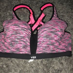 34 DD Victoria Secret Sports Bra💕